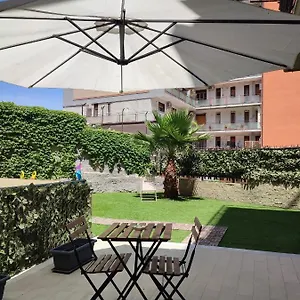 Appartamento Incantevole Con Parcheggio E Giardino, Catania